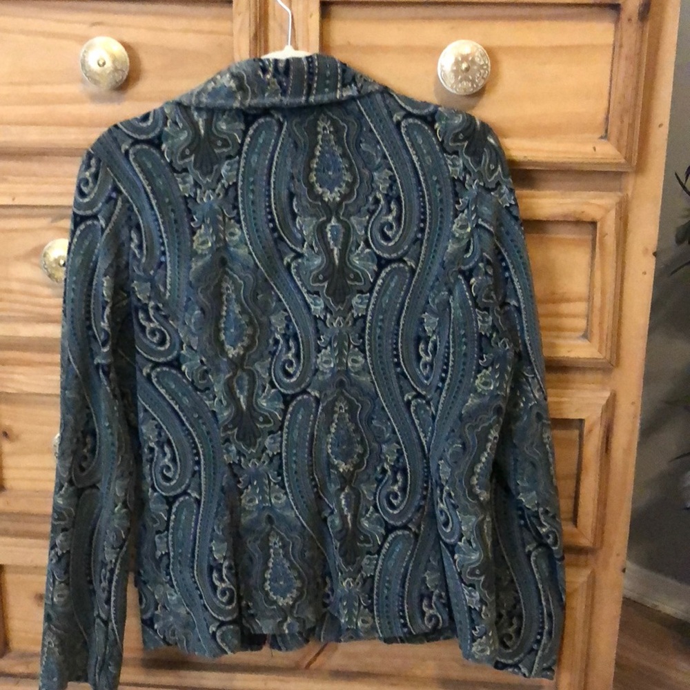 Blazer - Picture 3 of 3